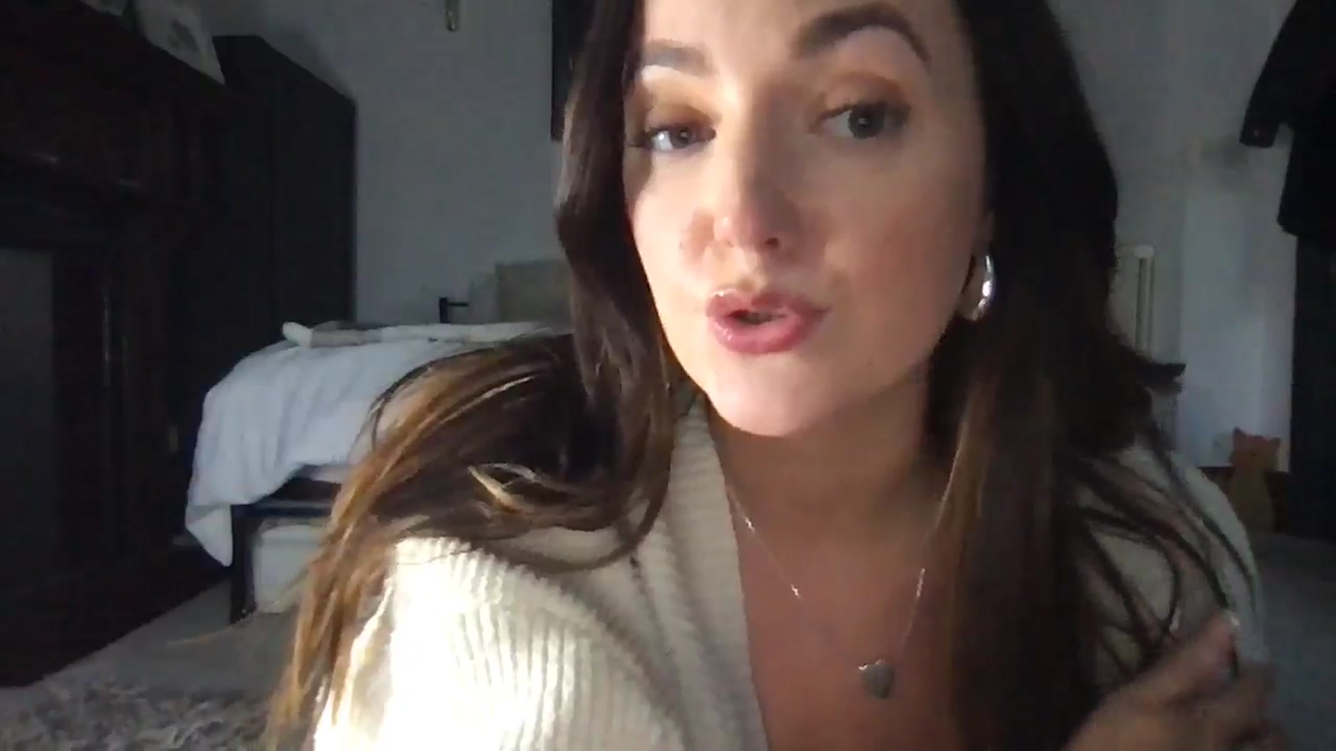 Gallery image thumbnail from Laceyjames24's myfreecams stream on, 06/02/2024, 20:01 image 12 of 20