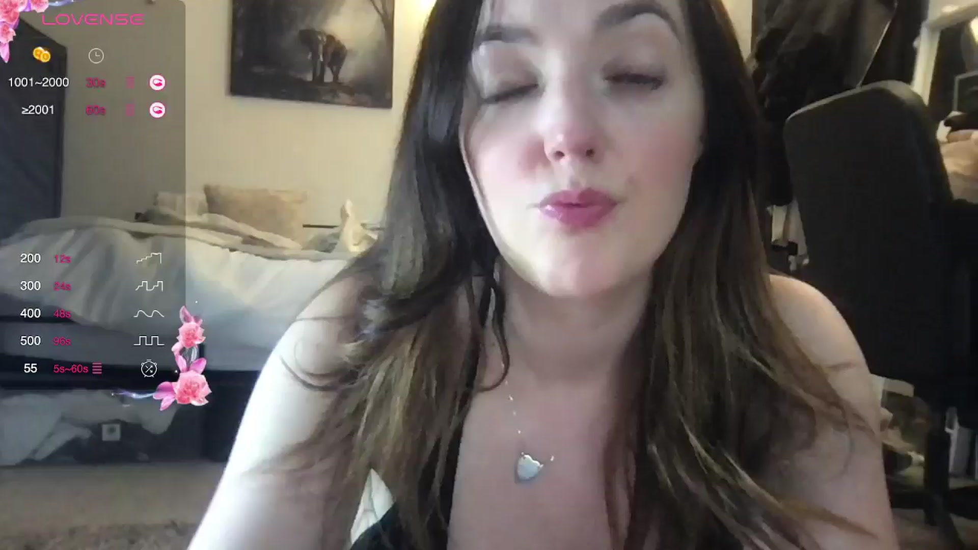 Gallery image thumbnail from Laceyjames24's myfreecams stream on, 06/21/2024, 18:48 image 3 of 20