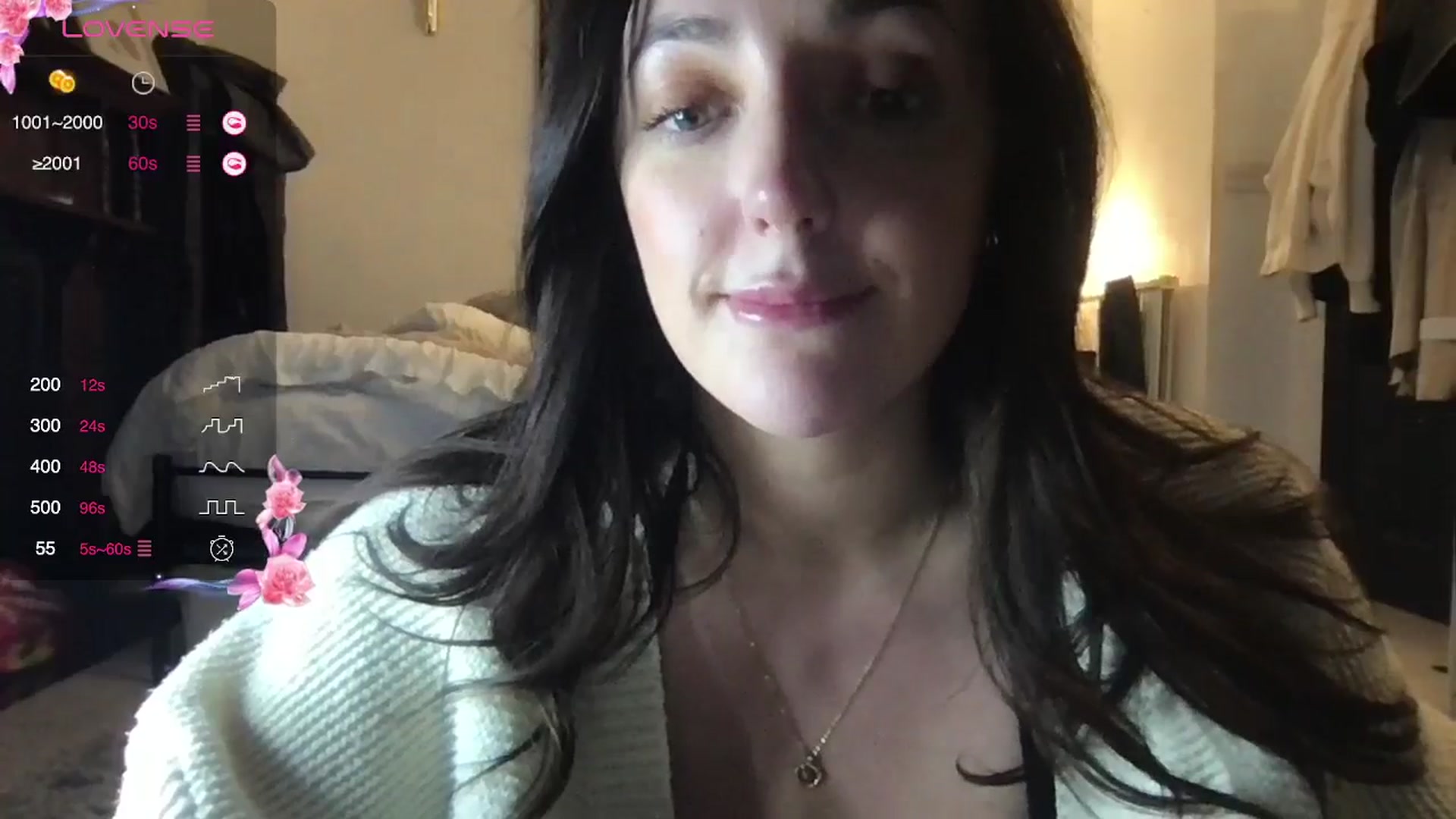 Gallery image thumbnail from Laceyjames24's myfreecams stream on, 10/19/2024, 20:38 image 16 of 20