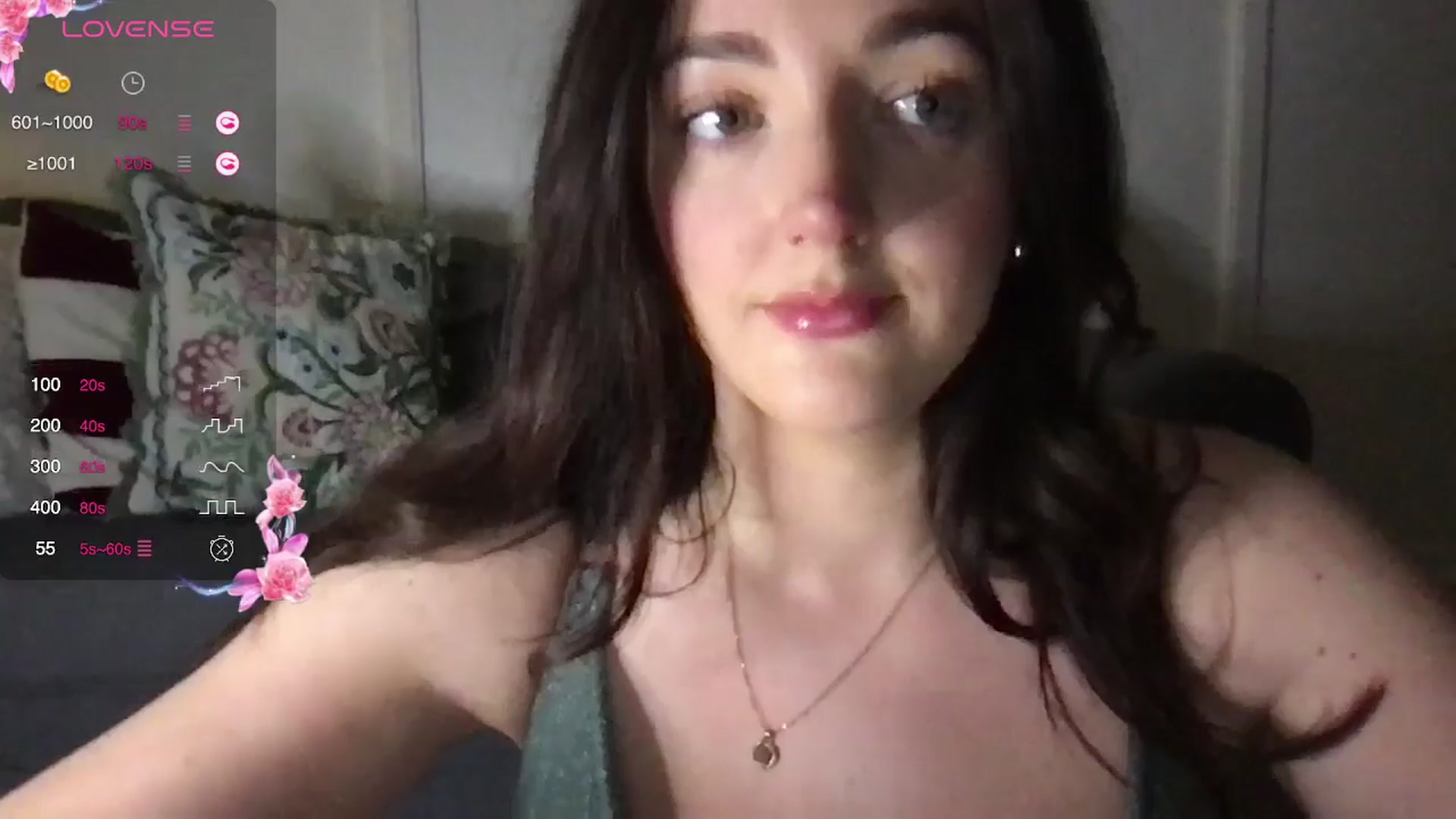 Gallery image thumbnail from Laceyjames24's myfreecams stream on, 04/19/2025, 19:50 image 6 of 20
