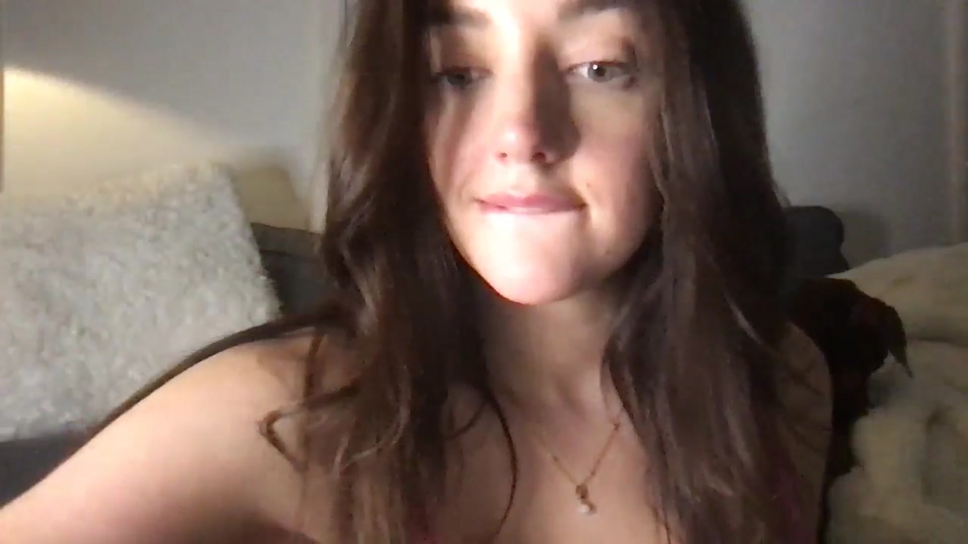 Gallery image thumbnail from Laceyjames24's myfreecams stream on, 10/15/2025, 15:17 image 12 of 20