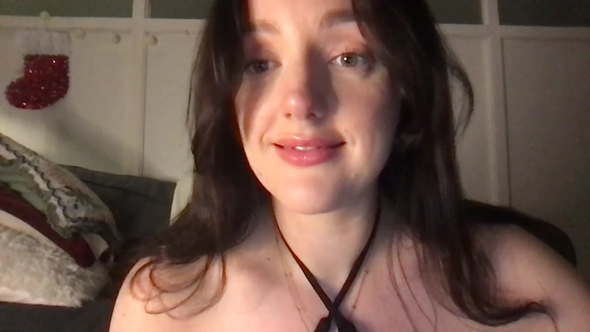Gallery image thumbnail from Laceyjames24's myfreecams stream on, 12/28/2025, 19:15 image 19 of 20