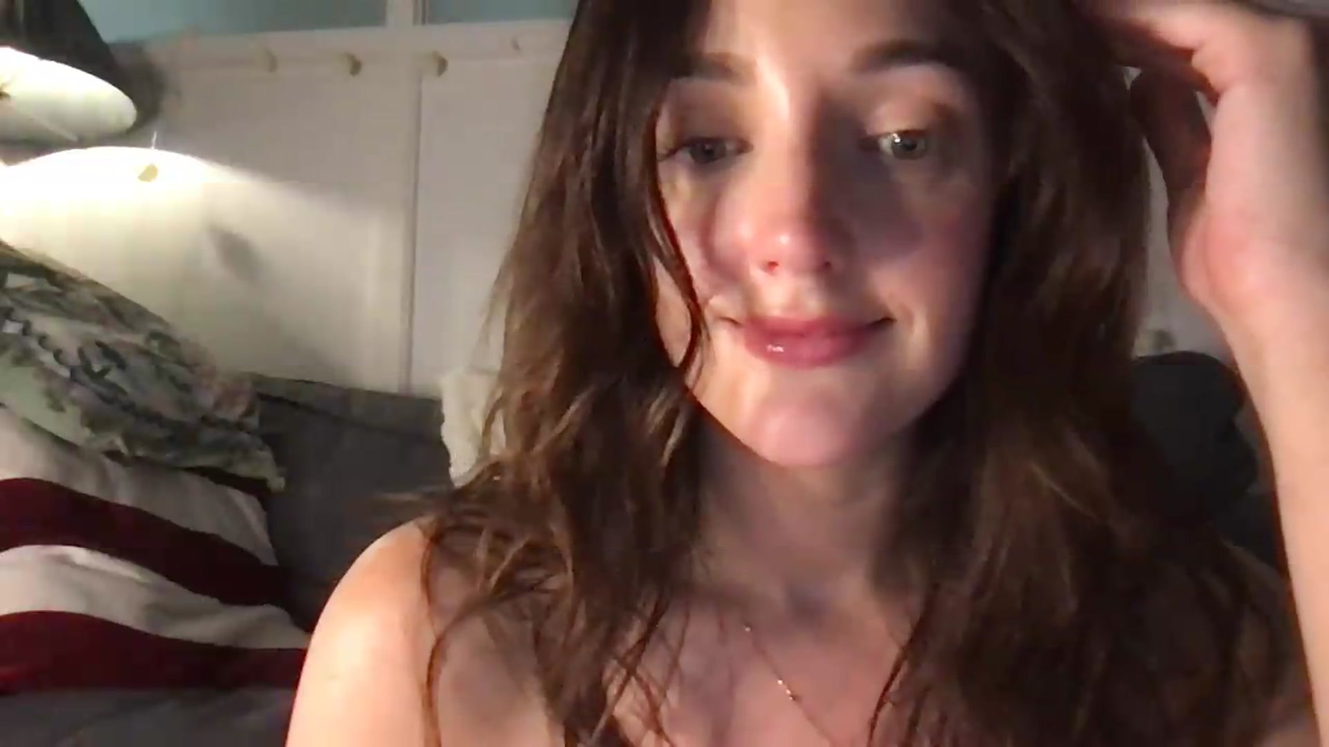 Gallery image thumbnail from Laceyjames24's myfreecams stream on, 05/28/2026, 15:43 image 16 of 20