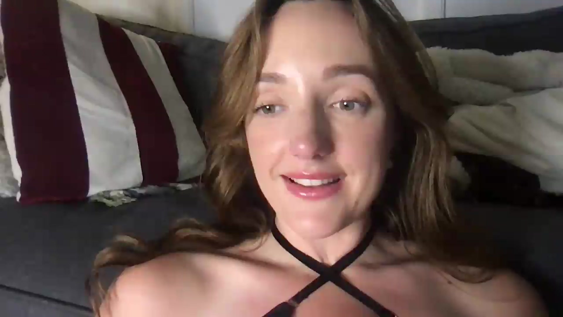 Gallery image thumbnail from Laceyjames24's myfreecams stream on, 07/01/2026, 14:42 image 16 of 20