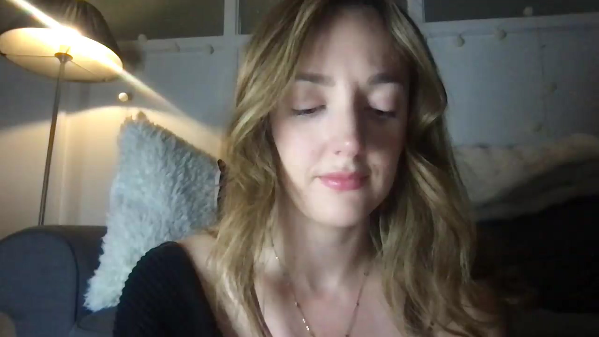 Gallery image thumbnail from Laceyjames24's myfreecams stream on, 08/23/2026, 17:01 image 17 of 20