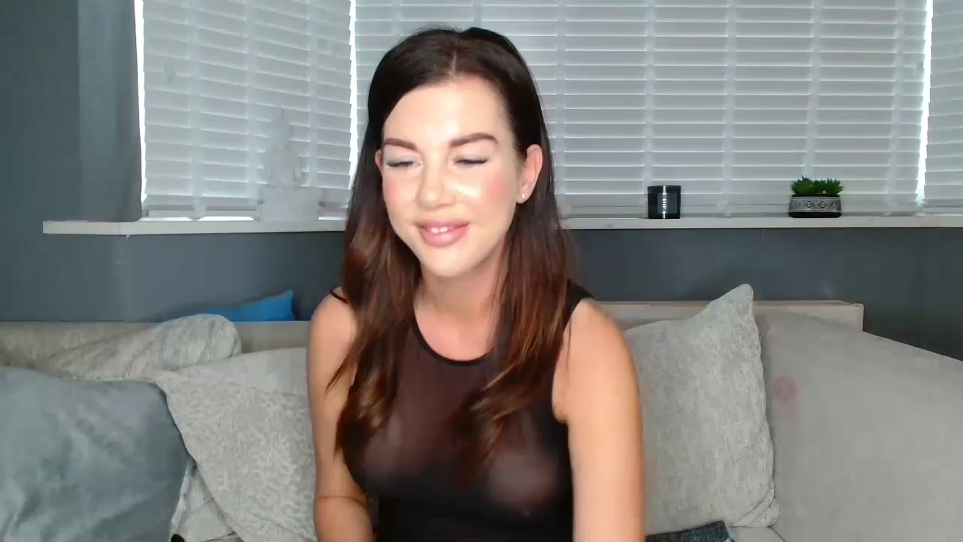 Gallery image thumbnail from LaceysRoom's myfreecams stream on, 02/14/2023, 11:42 image 14 of 20