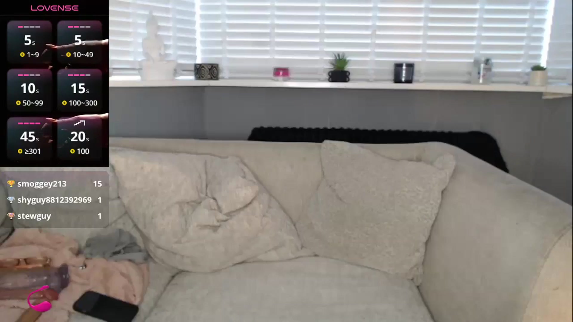 Gallery image thumbnail from LaceysRoom's myfreecams stream on, 06/06/2025, 09:32 image 3 of 20