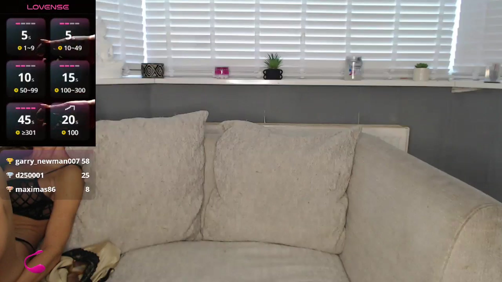 Gallery image thumbnail from LaceysRoom's myfreecams stream on, 06/19/2025, 10:52 image 3 of 20