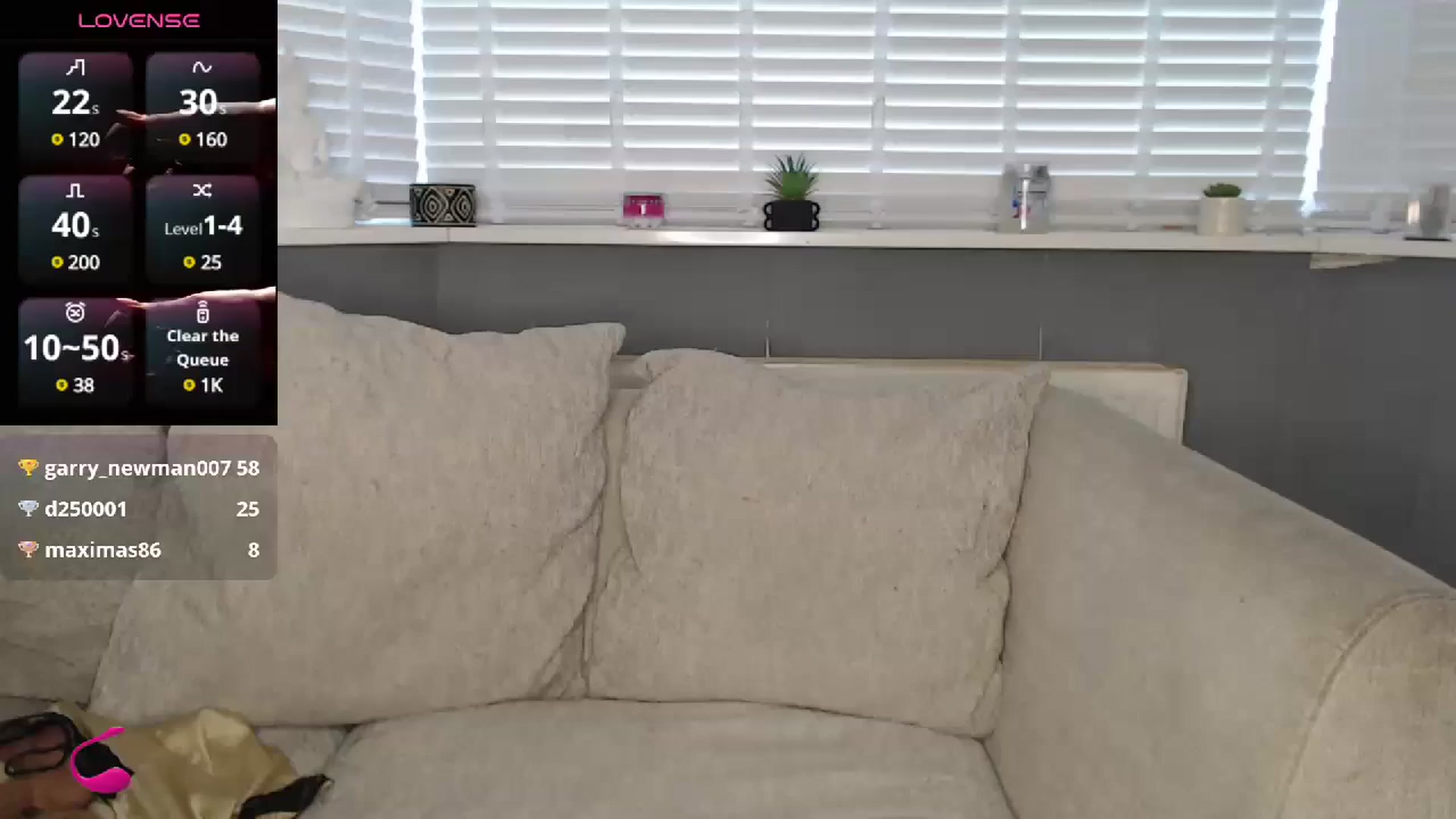 Gallery image thumbnail from LaceysRoom's myfreecams stream on, 06/19/2025, 10:52 image 1 of 20