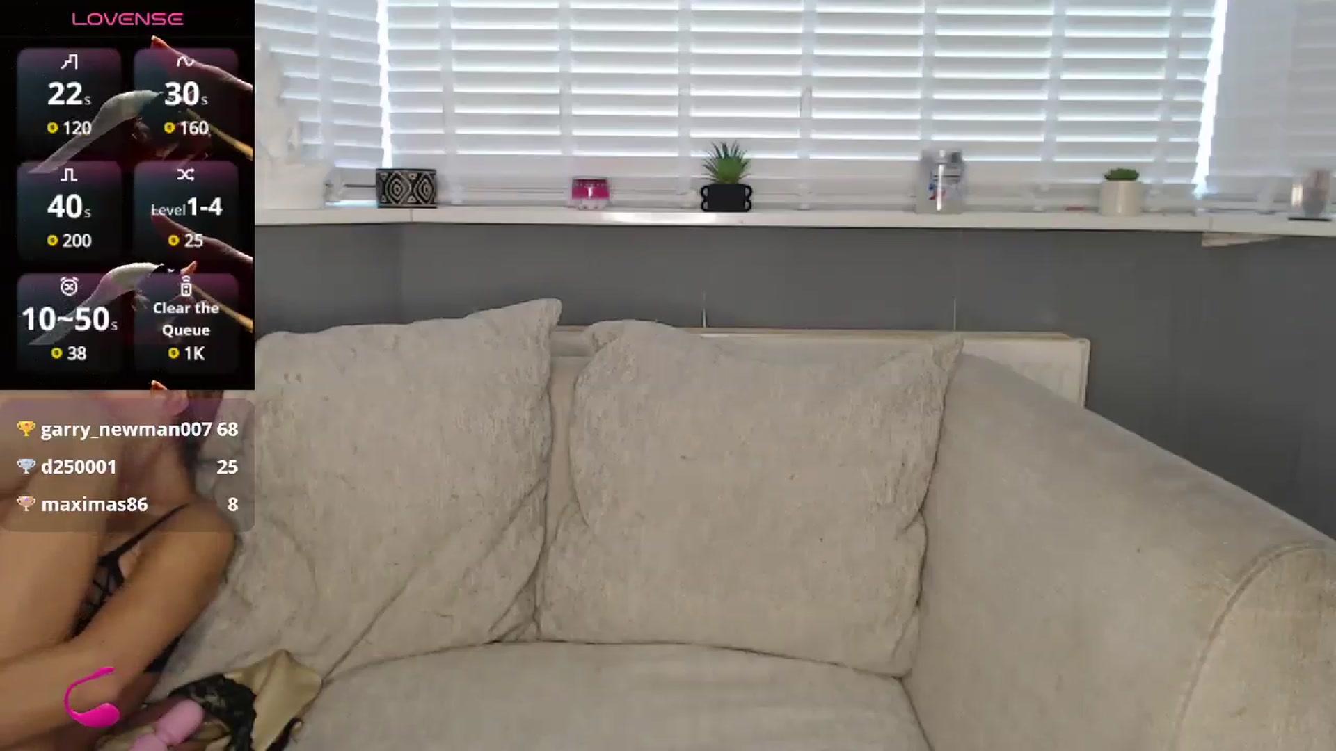 Gallery image thumbnail from LaceysRoom's myfreecams stream on, 06/19/2025, 10:52 image 7 of 20