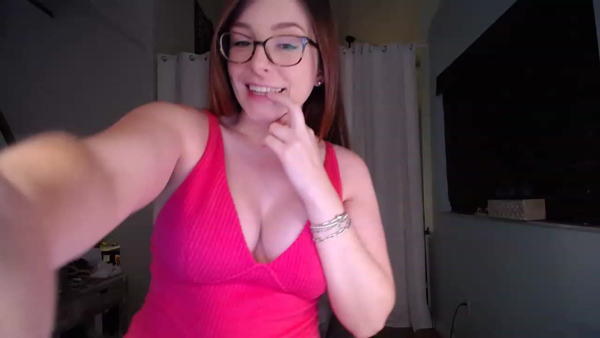 Gallery image thumbnail from LacieLaPlante's myfreecams stream on, 05/18/2023, 01:48 image 14 of 20