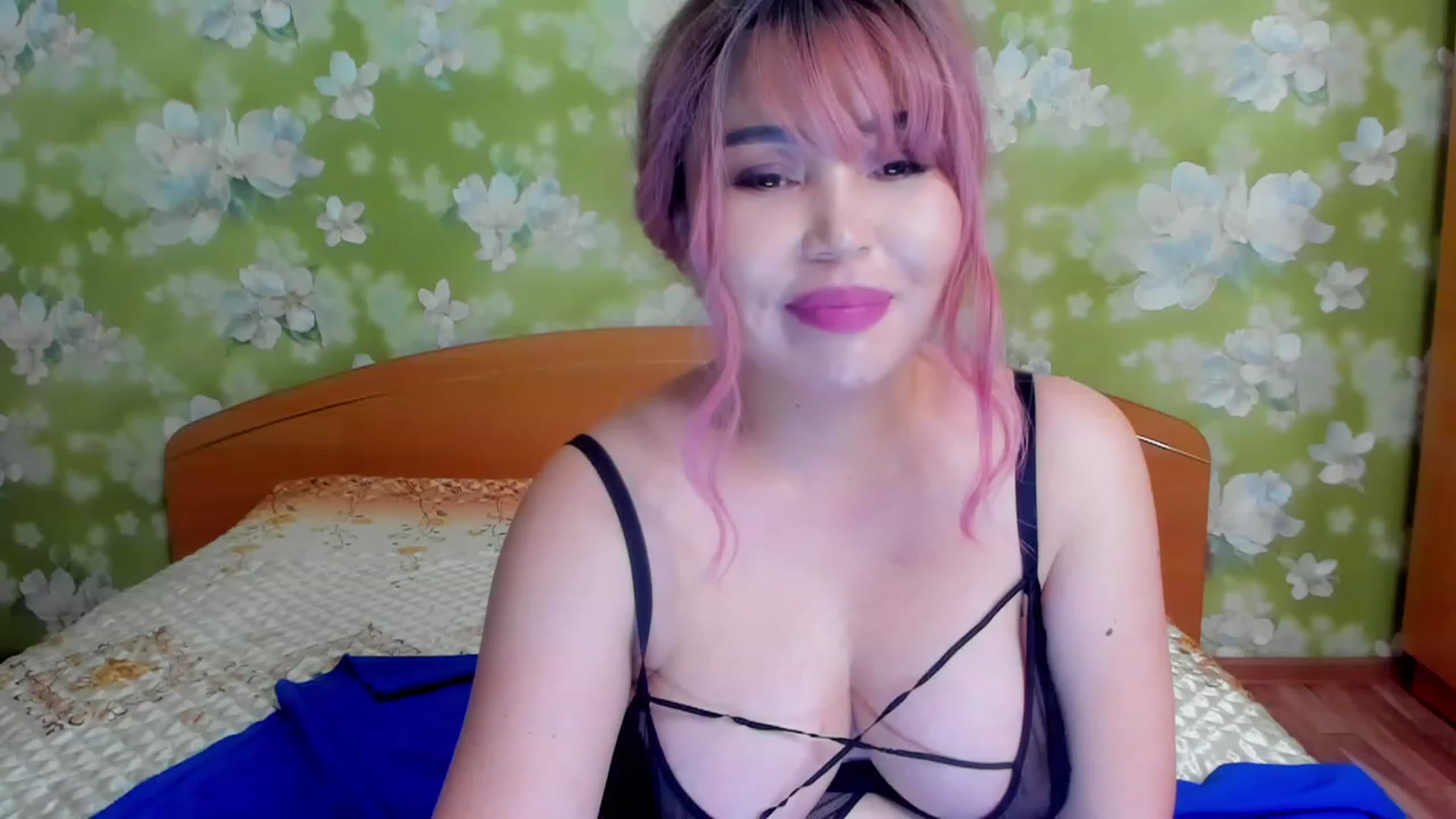 Gallery image thumbnail from LacyKim's myfreecams stream on, 07/20/2023, 14:50 image 6 of 20