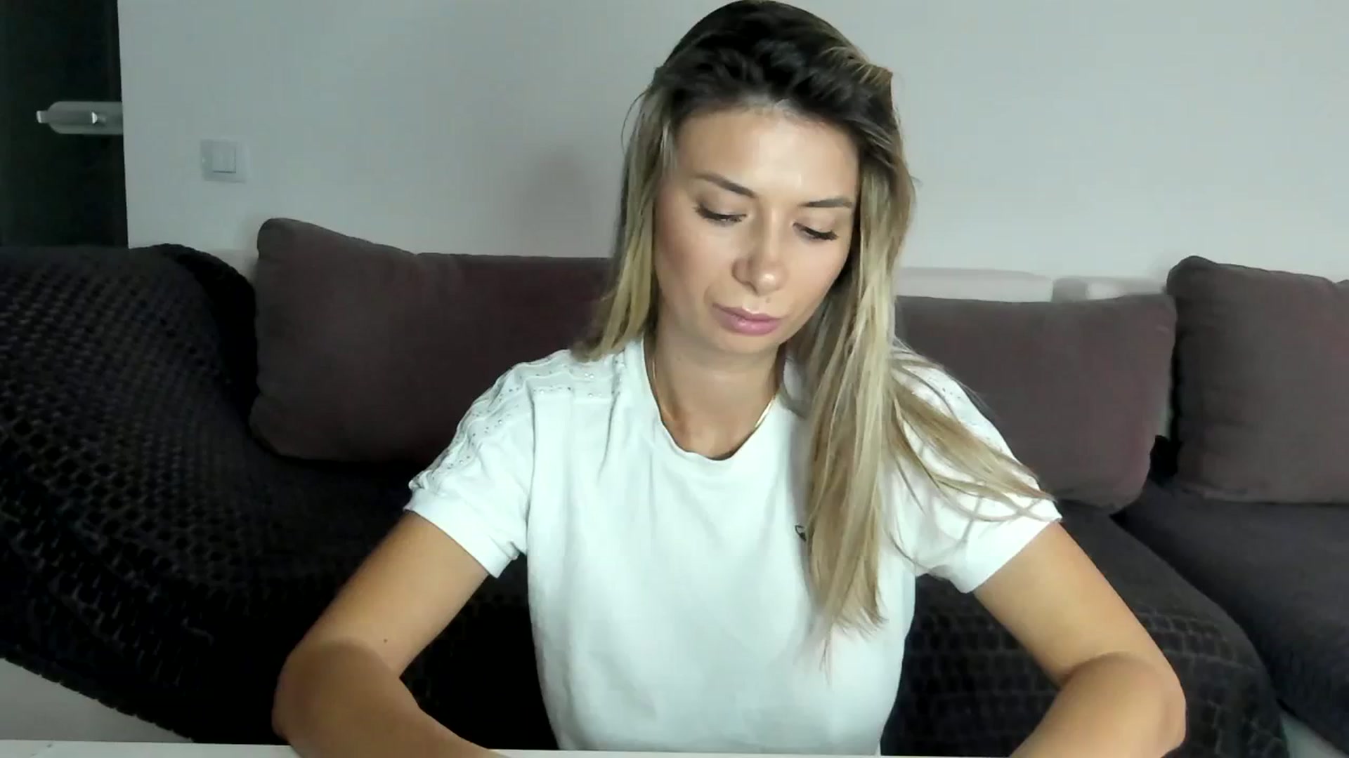Gallery image thumbnail from LaddyAnn's myfreecams stream on, 03/05/2024, 07:39 image 14 of 20