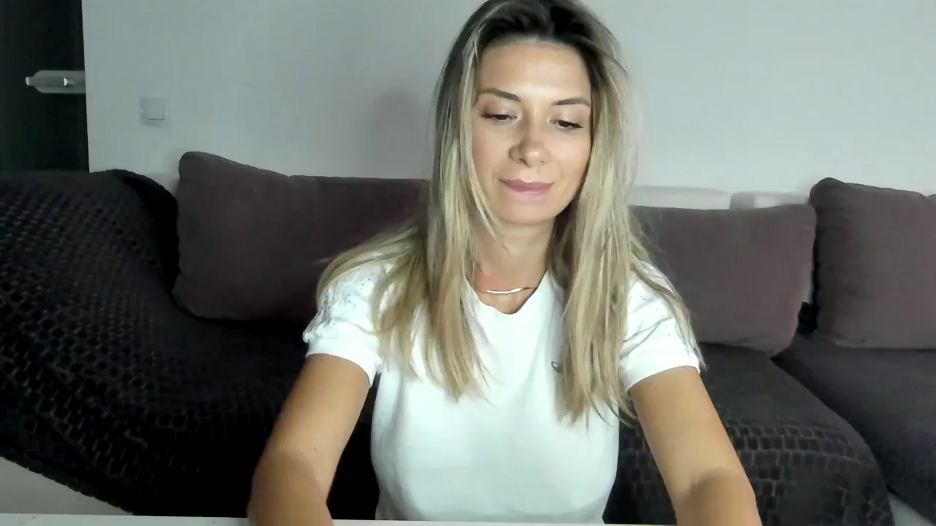 Gallery image thumbnail from LaddyAnn's myfreecams stream on, 03/05/2024, 07:39 image 7 of 20