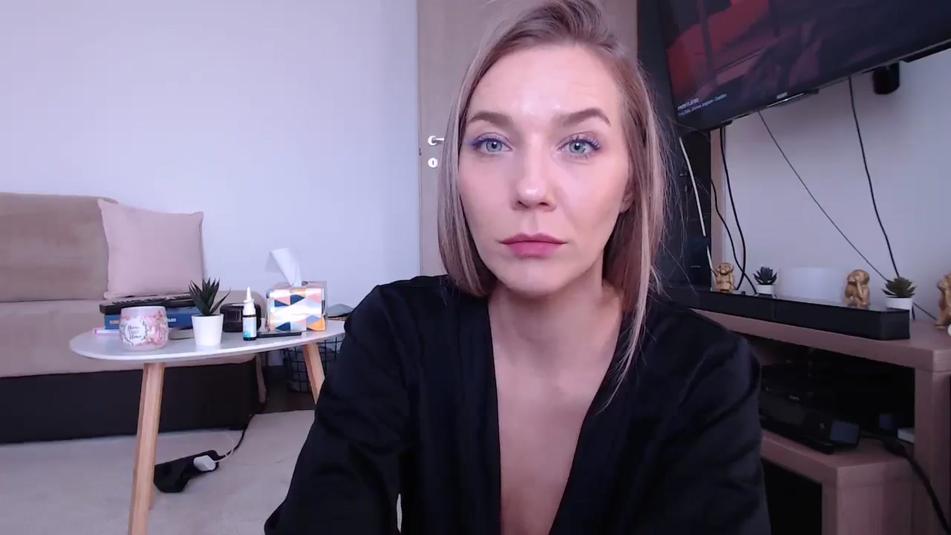 Gallery image thumbnail from LadyAH's myfreecams stream on, 10/13/2023, 09:50 image 11 of 20