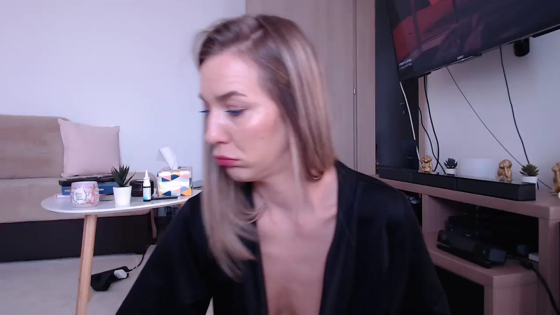 Gallery image thumbnail from LadyAH's myfreecams stream on, 10/13/2023, 09:50 image 9 of 20