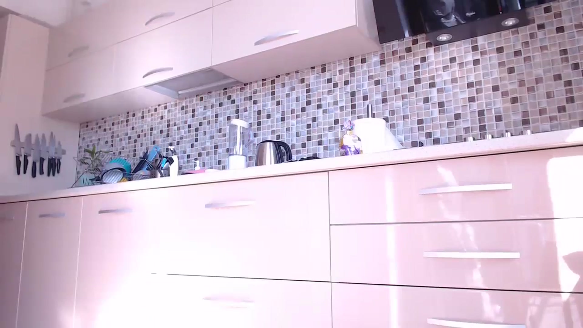 Gallery image thumbnail from LadyAH's myfreecams stream on, 10/15/2023, 09:31 image 10 of 20