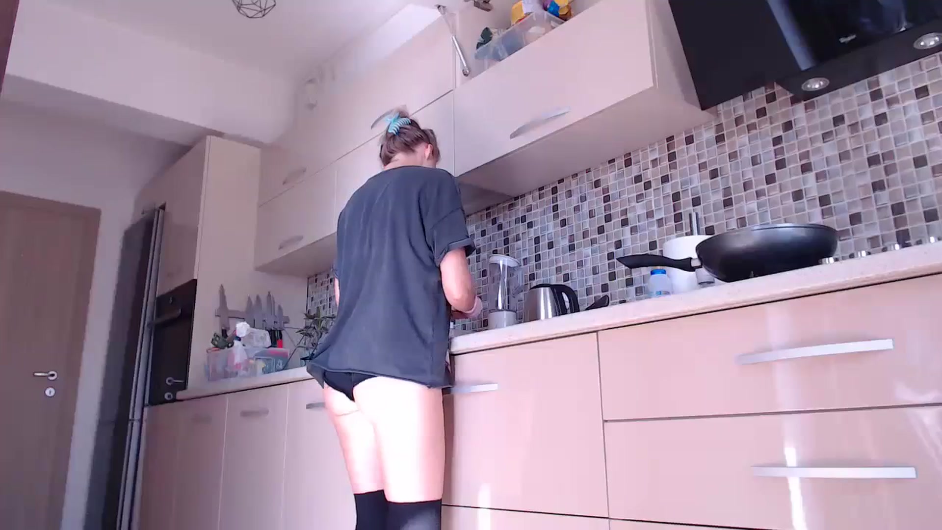 Gallery image thumbnail from LadyAH's myfreecams stream on, 10/15/2023, 09:31 image 20 of 20