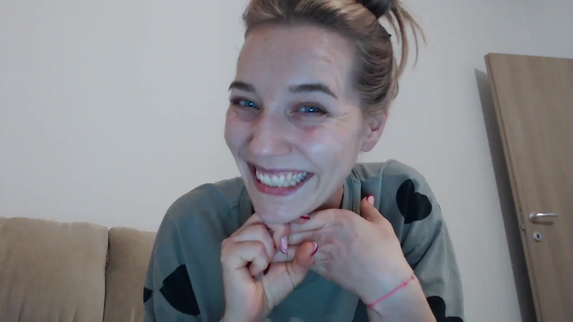 Gallery image thumbnail from LadyAH's myfreecams stream on, 11/08/2023, 18:34 image 5 of 20
