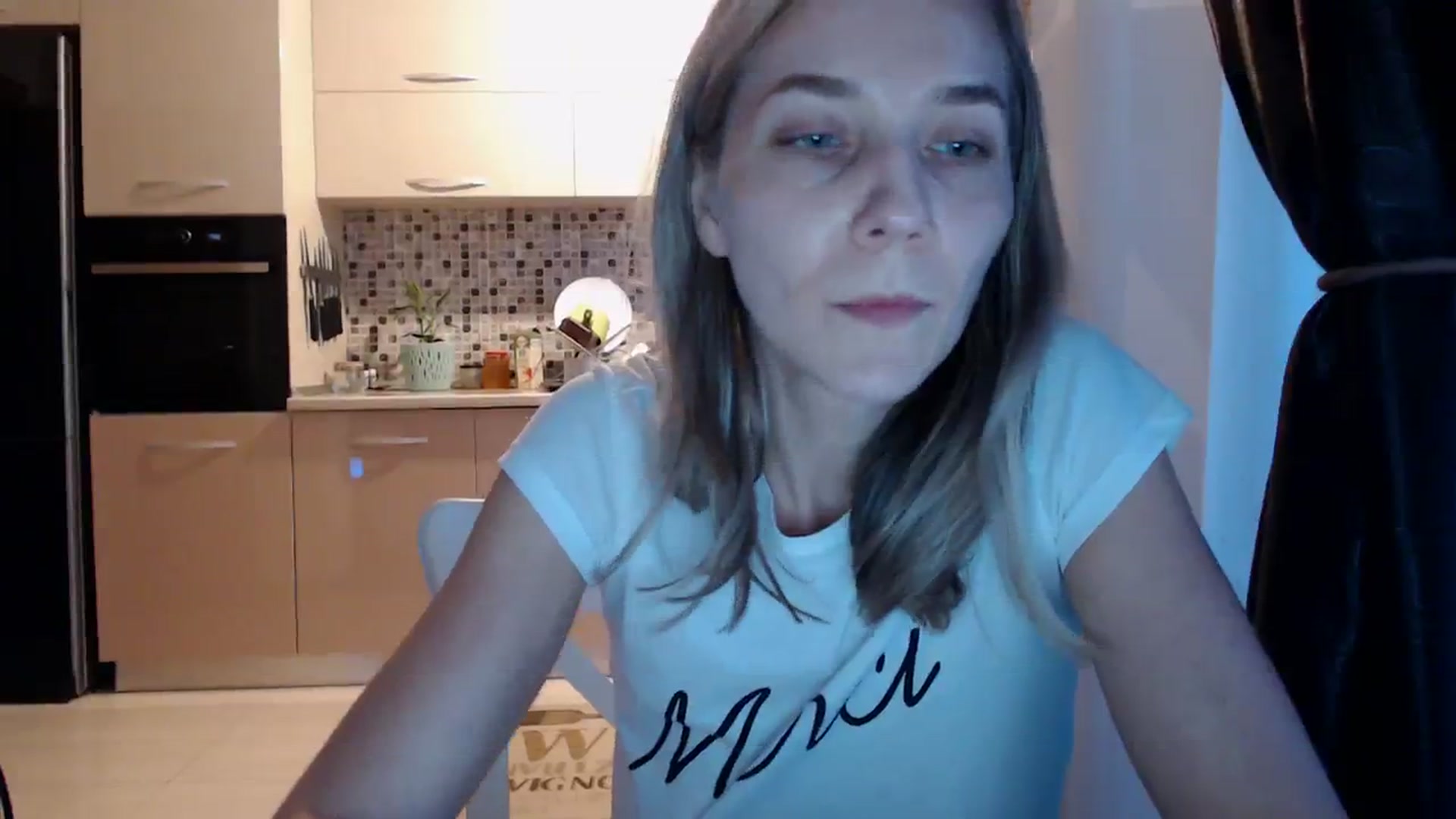 Gallery image thumbnail from LadyAH's myfreecams stream on, 11/18/2023, 15:46 image 3 of 20