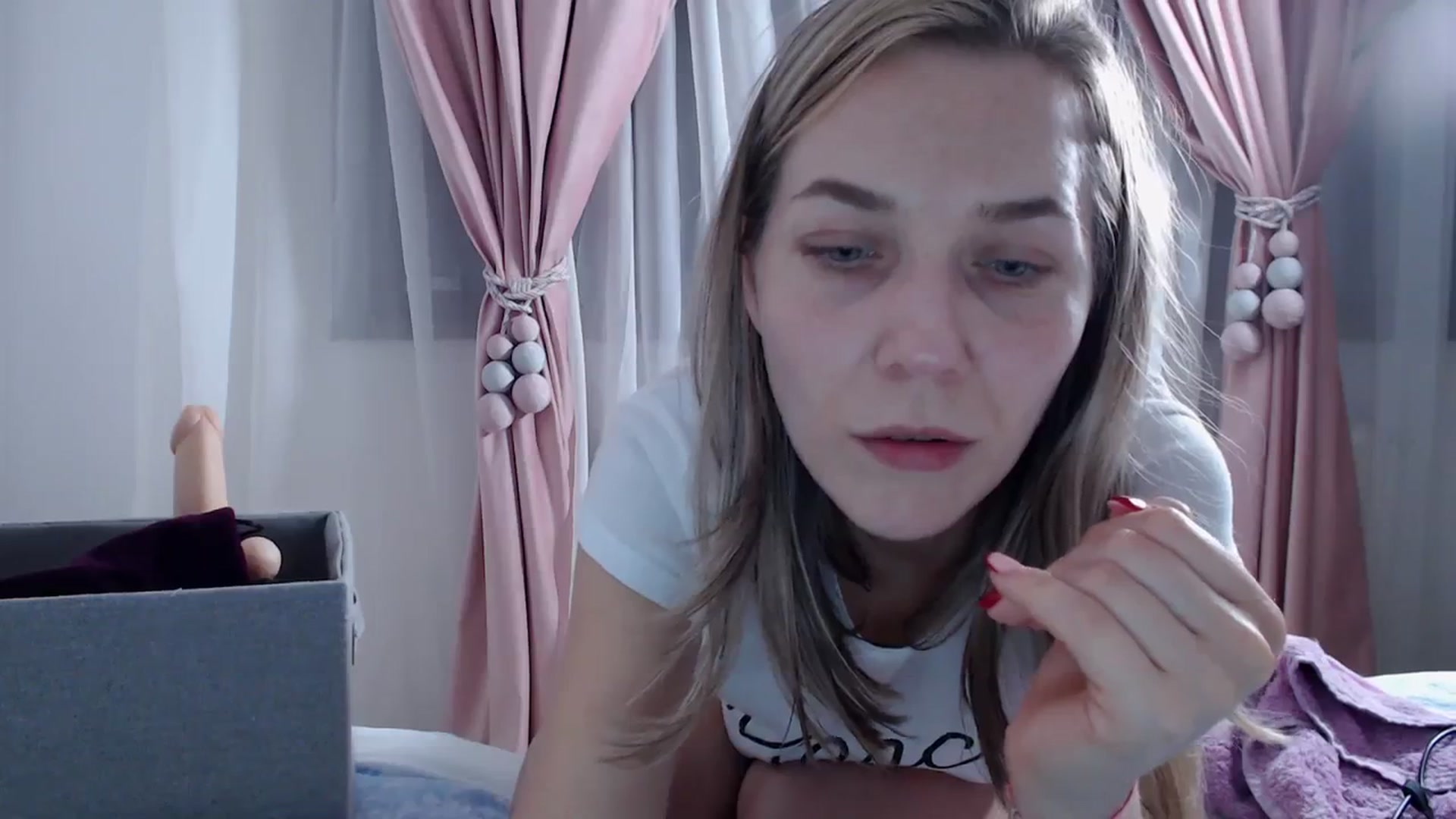 Gallery image thumbnail from LadyAH's myfreecams stream on, 11/18/2023, 16:31 image 9 of 20