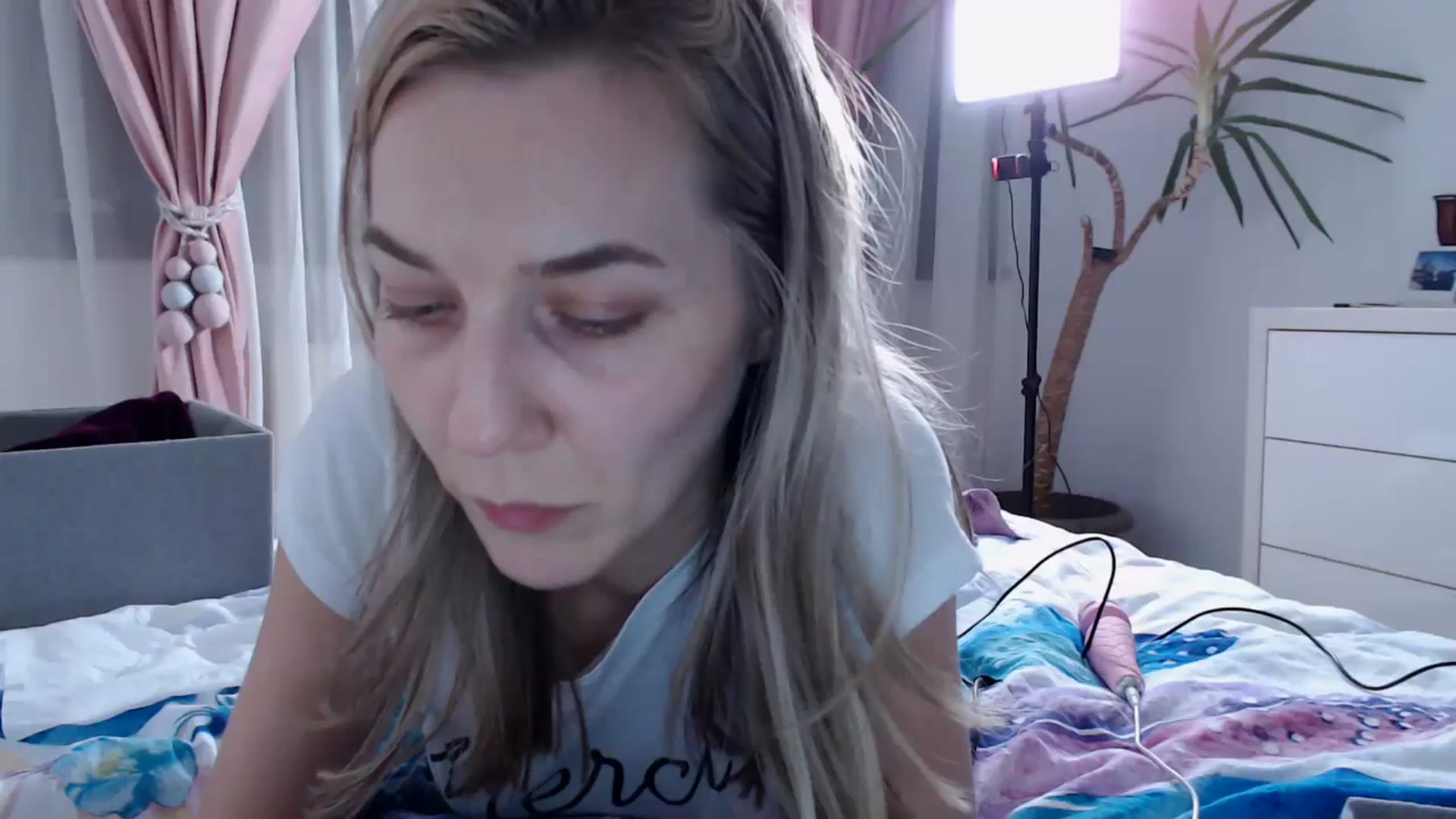 Gallery image thumbnail from LadyAH's myfreecams stream on, 11/18/2023, 16:31 image 19 of 20