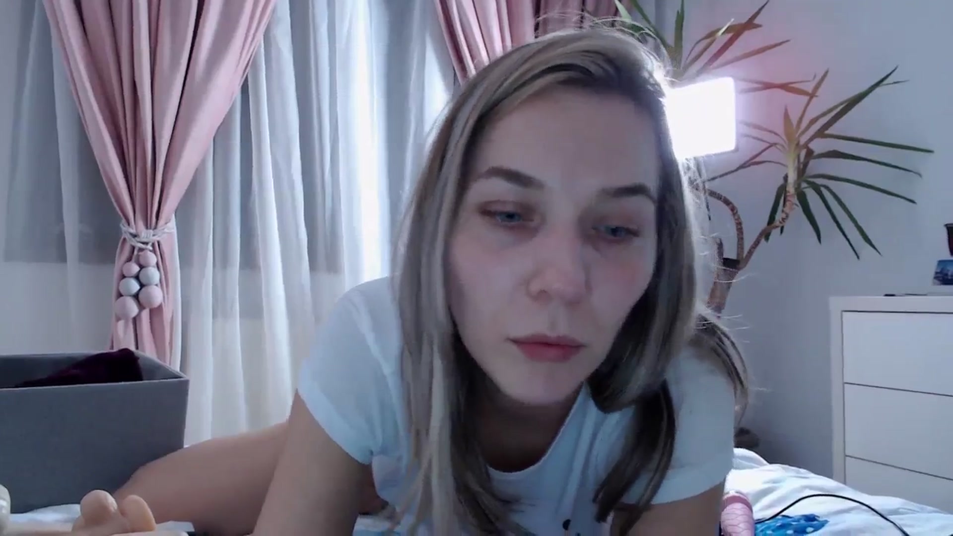 Gallery image thumbnail from LadyAH's myfreecams stream on, 11/18/2023, 16:31 image 16 of 20