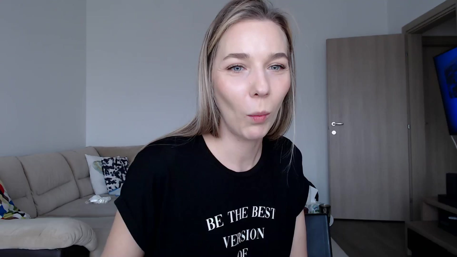 Gallery image thumbnail from LadyAH's myfreecams stream on, 01/06/2024, 13:48 image 4 of 20
