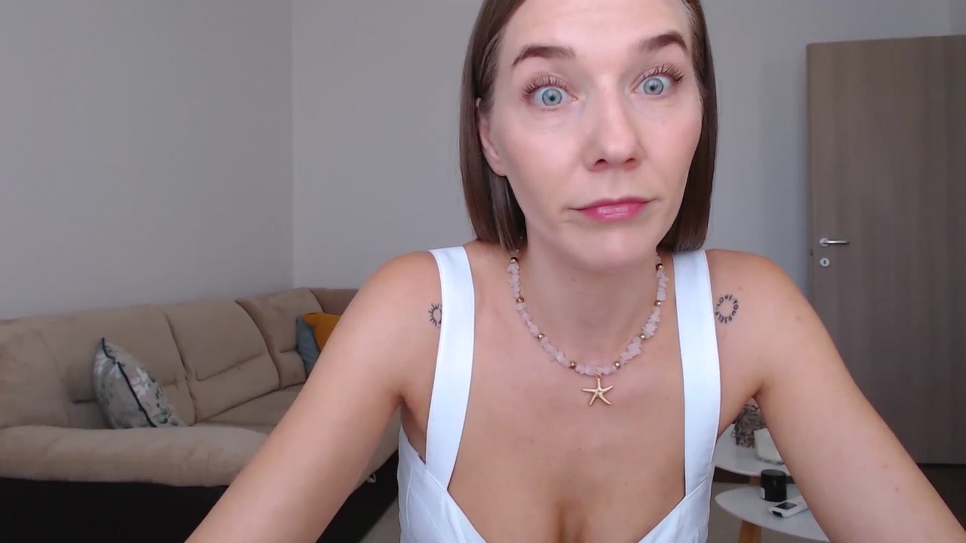 Gallery image thumbnail from LadyAH's myfreecams stream on, 09/16/2025, 09:37 image 10 of 20