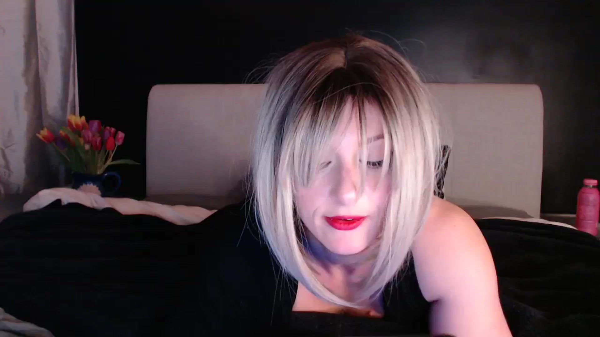 Gallery image thumbnail from LadyCandour's myfreecams stream on, 03/02/2024, 22:34 image 14 of 20