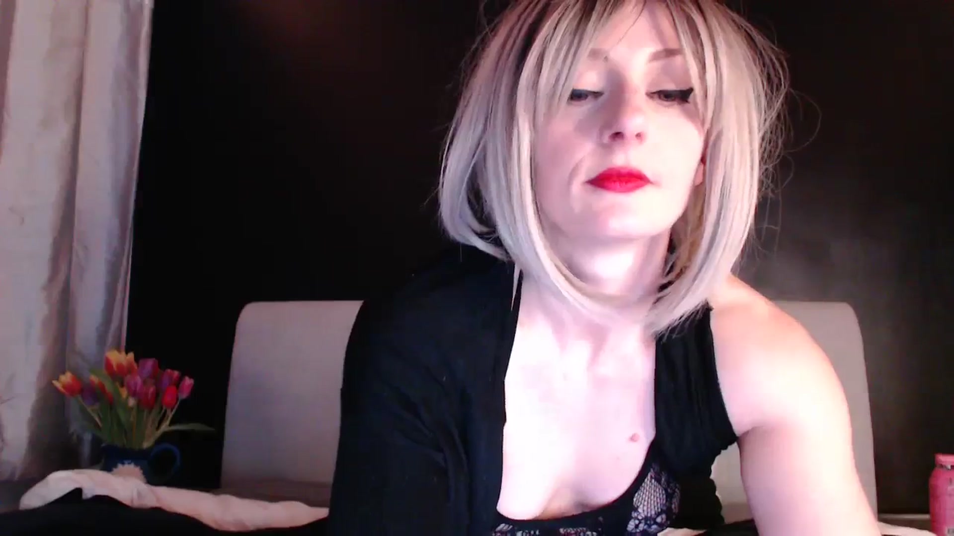 Gallery image thumbnail from LadyCandour's myfreecams stream on, 03/02/2024, 22:34 image 16 of 20