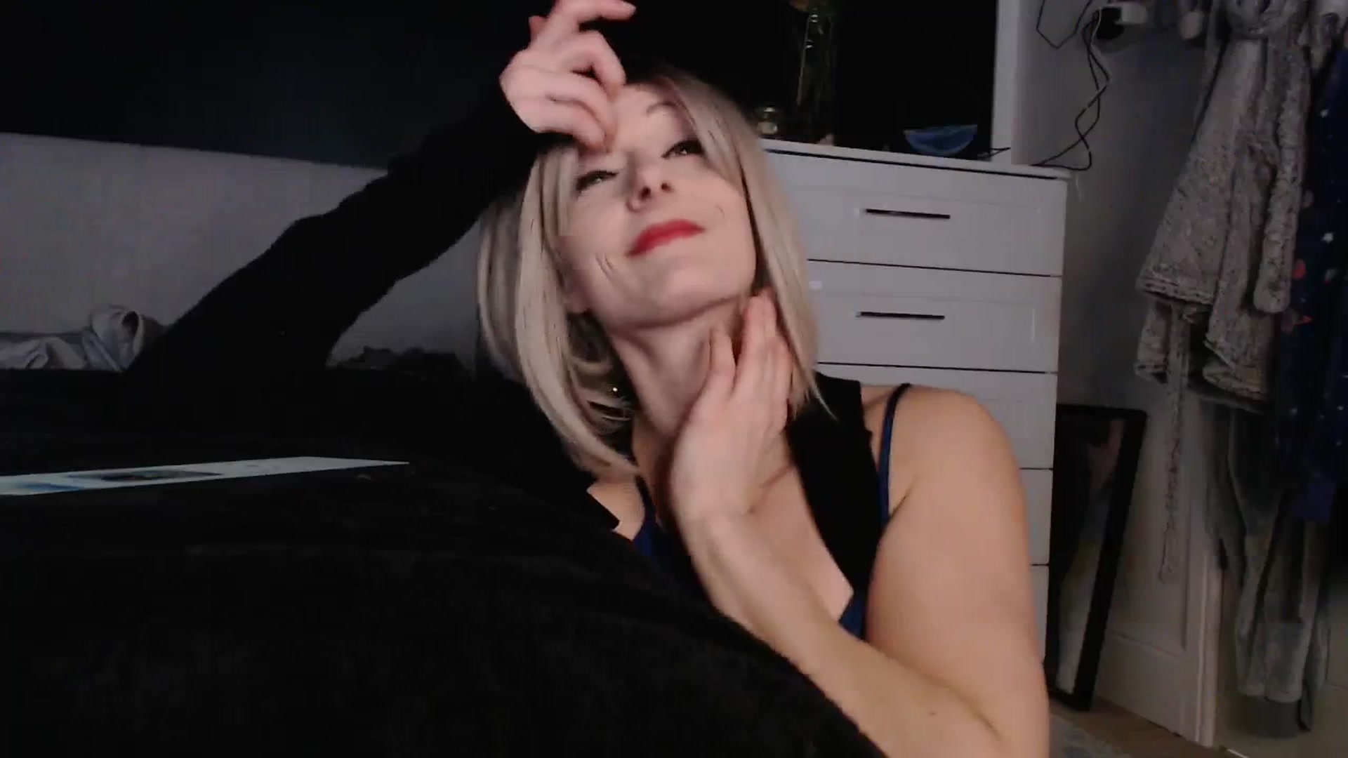 Gallery image thumbnail from LadyCandour's myfreecams stream on, 03/08/2024, 22:25 image 9 of 20