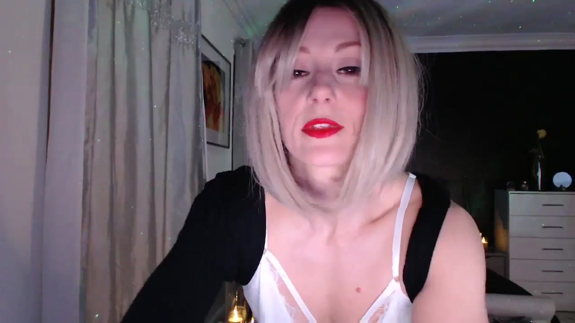 Gallery image thumbnail from LadyCandour's myfreecams stream on, 03/11/2024, 21:58 image 12 of 20