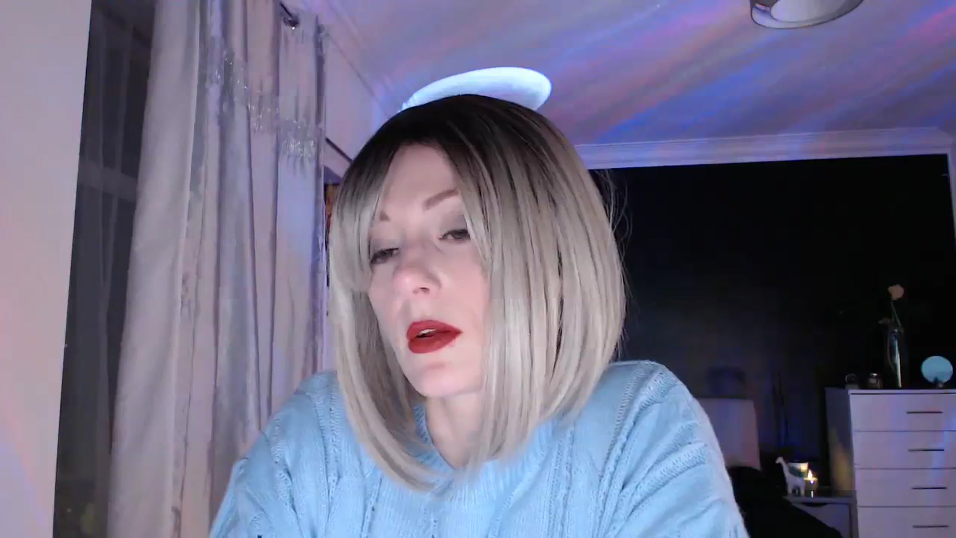 Gallery image thumbnail from LadyCandour's myfreecams stream on, 03/13/2024, 19:54 image 17 of 20