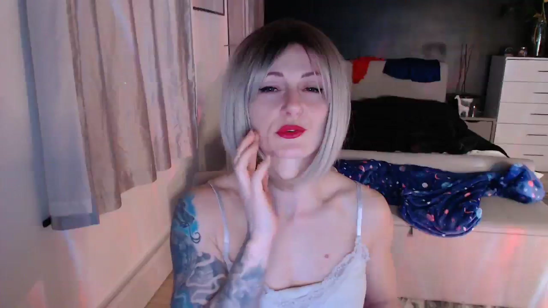 Gallery image thumbnail from LadyCandour's myfreecams stream on, 03/15/2024, 21:06 image 5 of 20