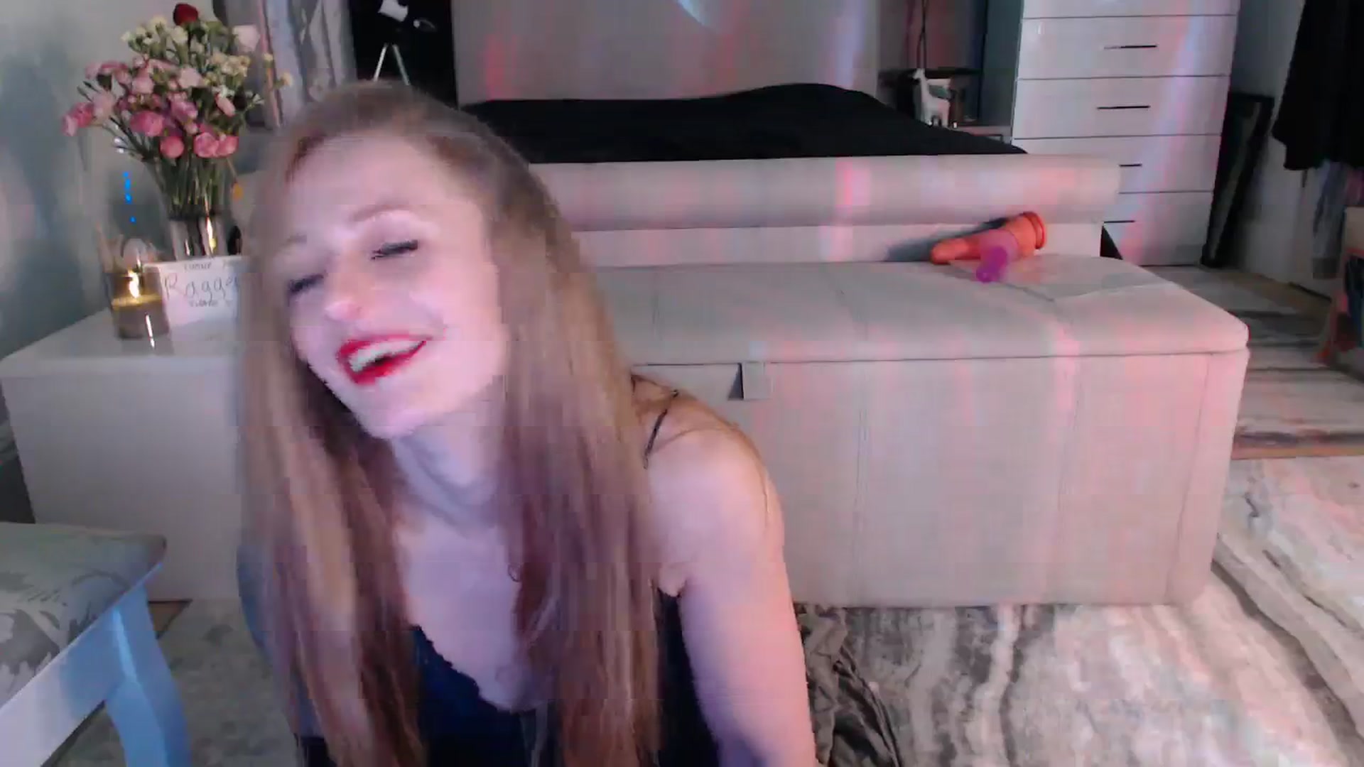 Gallery image thumbnail from LadyCandour's myfreecams stream on, 03/18/2024, 22:31 image 10 of 20