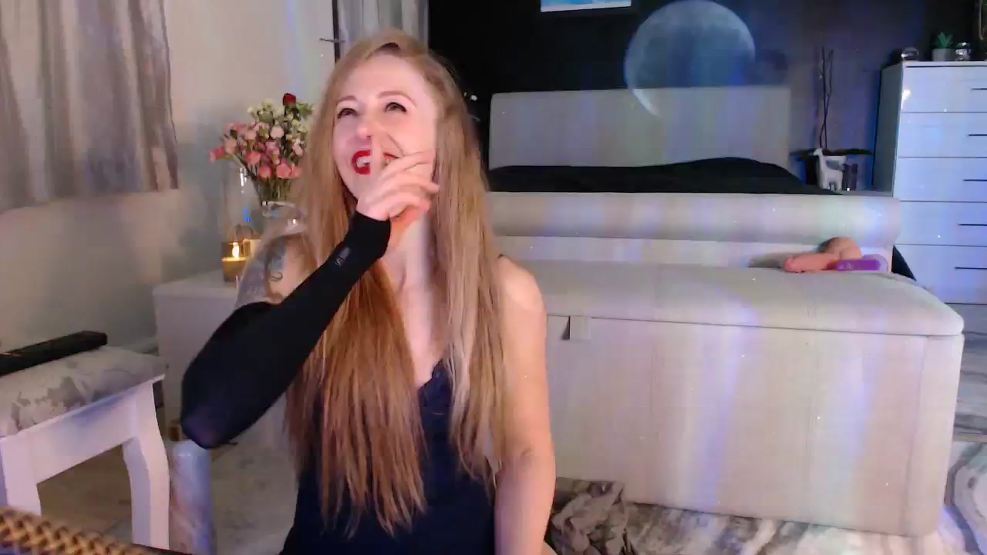 Gallery image thumbnail from LadyCandour's myfreecams stream on, 03/18/2024, 22:31 image 1 of 20