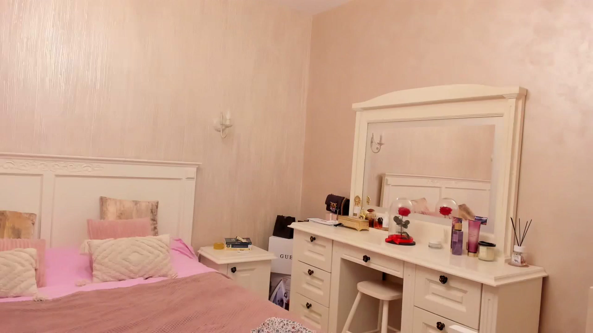 Gallery image thumbnail from LadyDesire's myfreecams stream on, 05/28/2024, 07:05 image 20 of 20