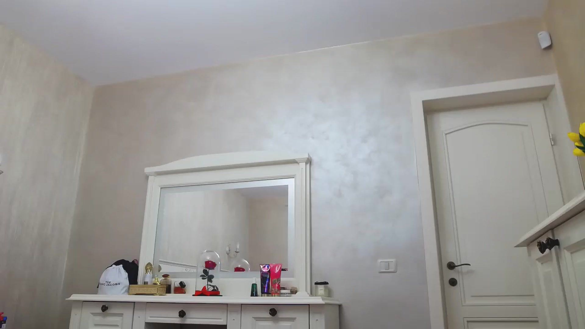 Gallery image thumbnail from LadyDesire's myfreecams stream on, 09/30/2024, 22:32 image 16 of 20