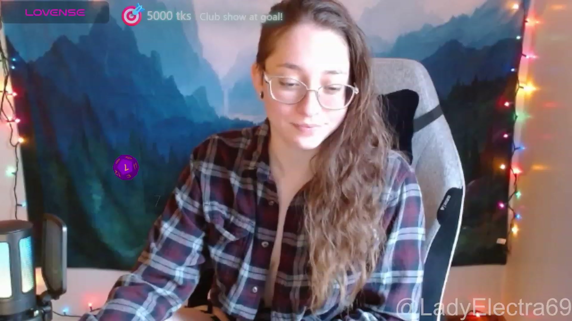 Gallery image thumbnail from LadyElectra69's myfreecams stream on, 12/02/2023, 17:25 image 8 of 20