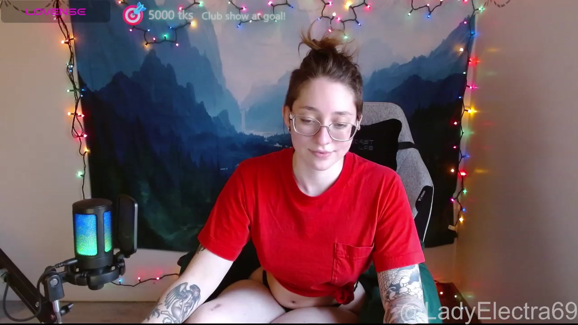 Gallery image thumbnail from LadyElectra69's myfreecams stream on, 12/09/2023, 16:57 image 18 of 20