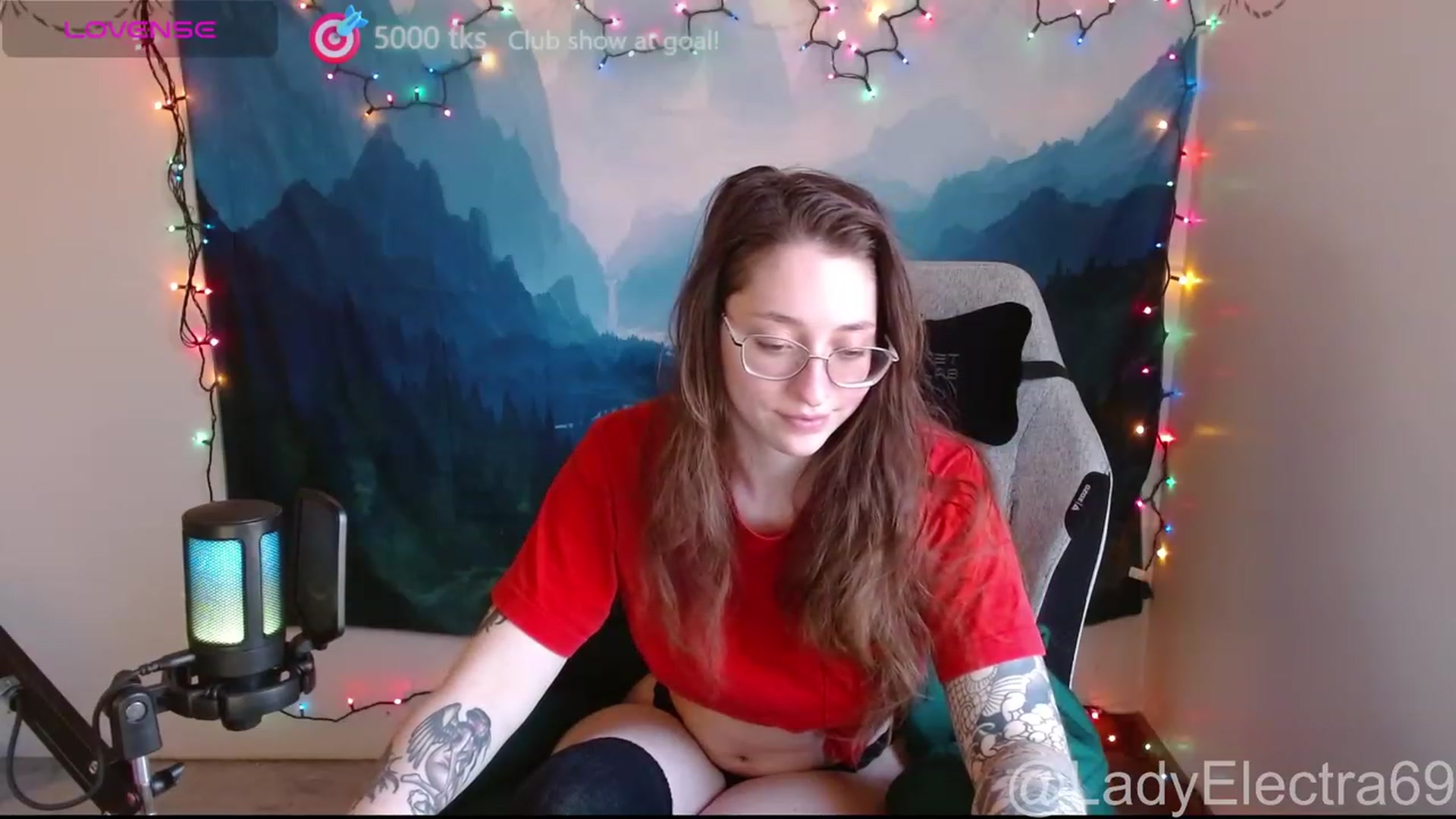 Gallery image thumbnail from LadyElectra69's myfreecams stream on, 12/09/2023, 17:44 image 15 of 20
