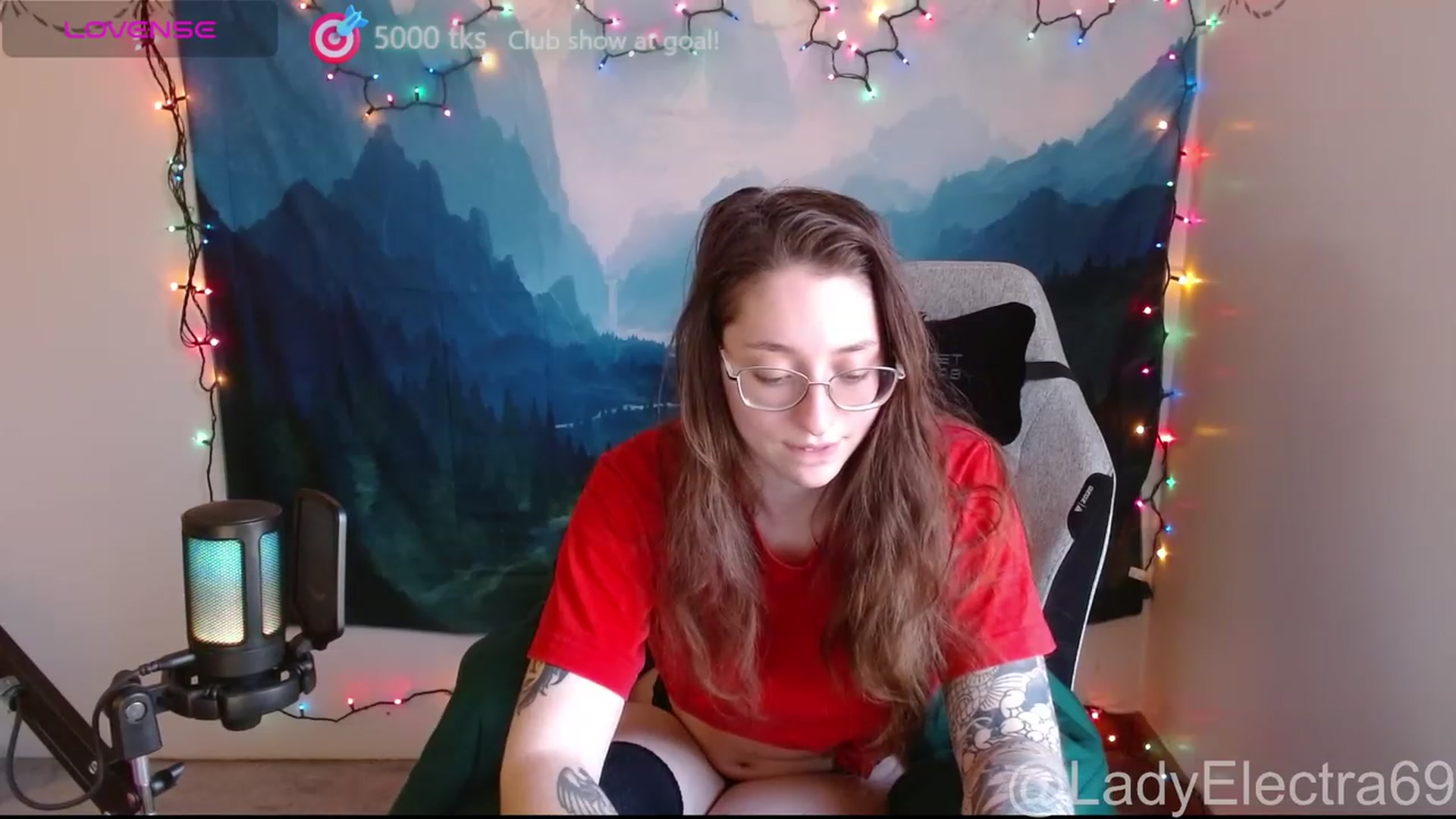 Gallery image thumbnail from LadyElectra69's myfreecams stream on, 12/09/2023, 17:44 image 17 of 20