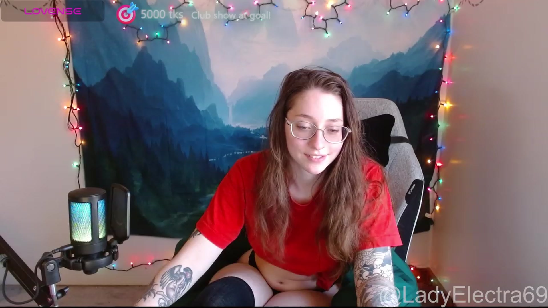 Gallery image thumbnail from LadyElectra69's myfreecams stream on, 12/09/2023, 17:44 image 16 of 20