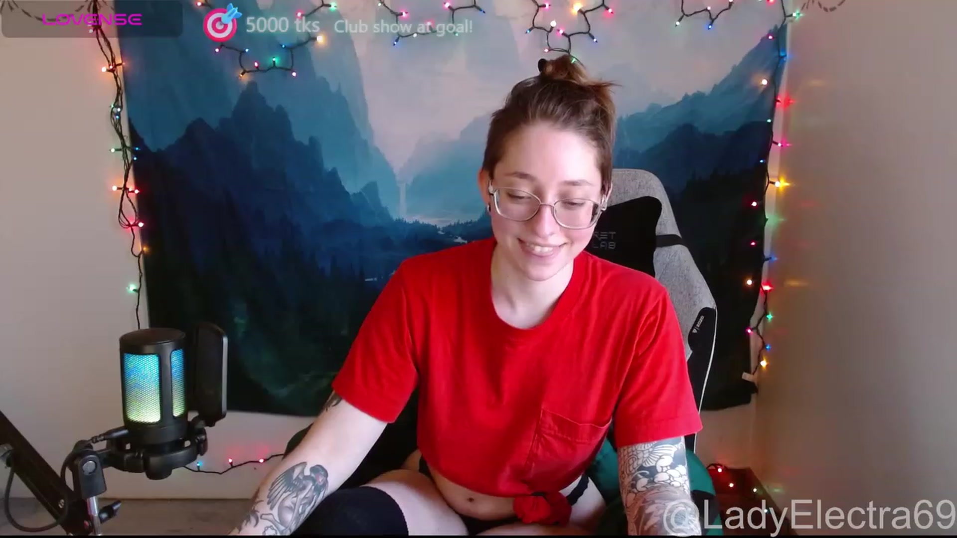 Gallery image thumbnail from LadyElectra69's myfreecams stream on, 12/09/2023, 18:33 image 16 of 20