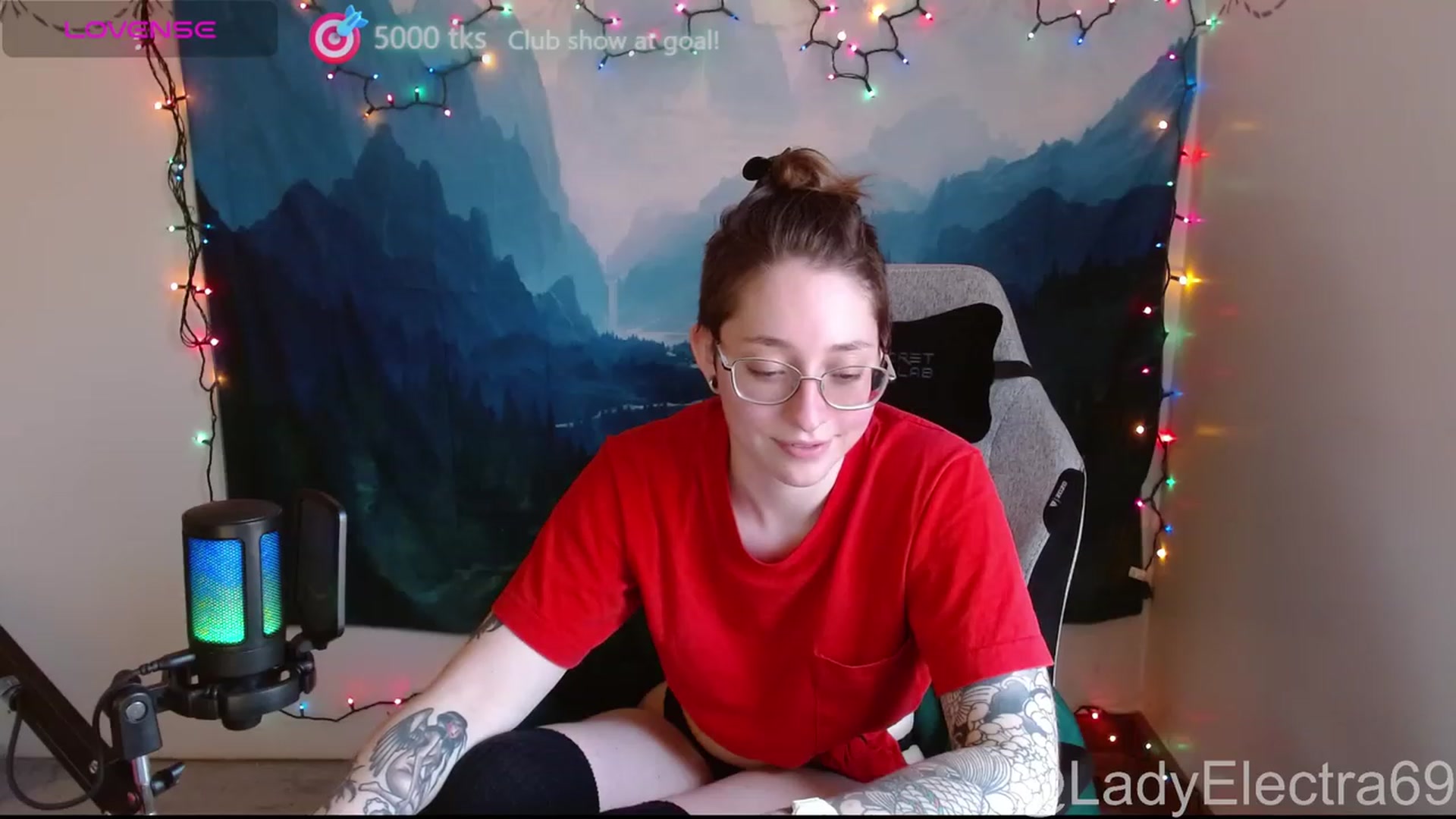 Gallery image thumbnail from LadyElectra69's myfreecams stream on, 12/09/2023, 18:33 image 19 of 20