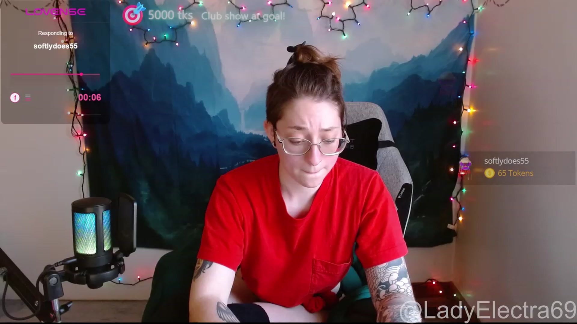 Gallery image thumbnail from LadyElectra69's myfreecams stream on, 12/09/2023, 18:33 image 13 of 20