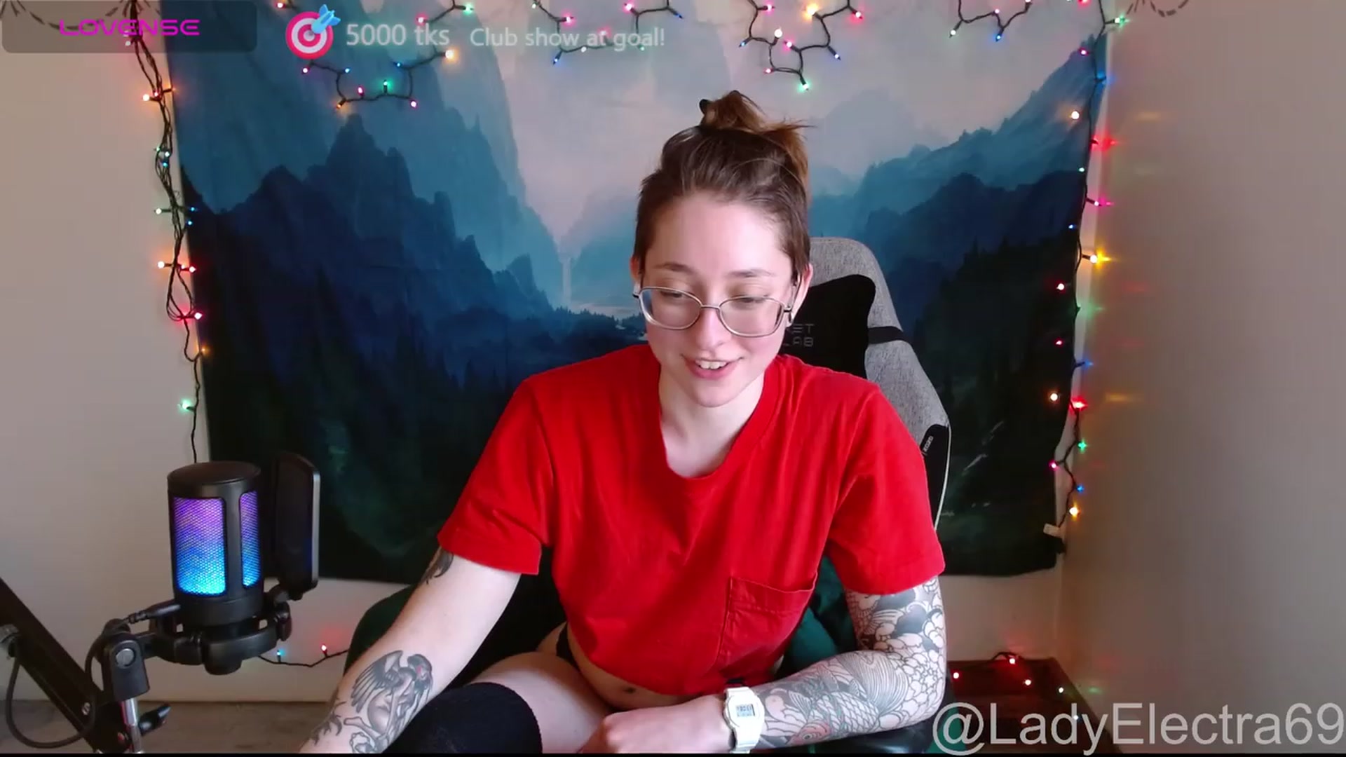 Gallery image thumbnail from LadyElectra69's myfreecams stream on, 12/09/2023, 18:33 image 12 of 20