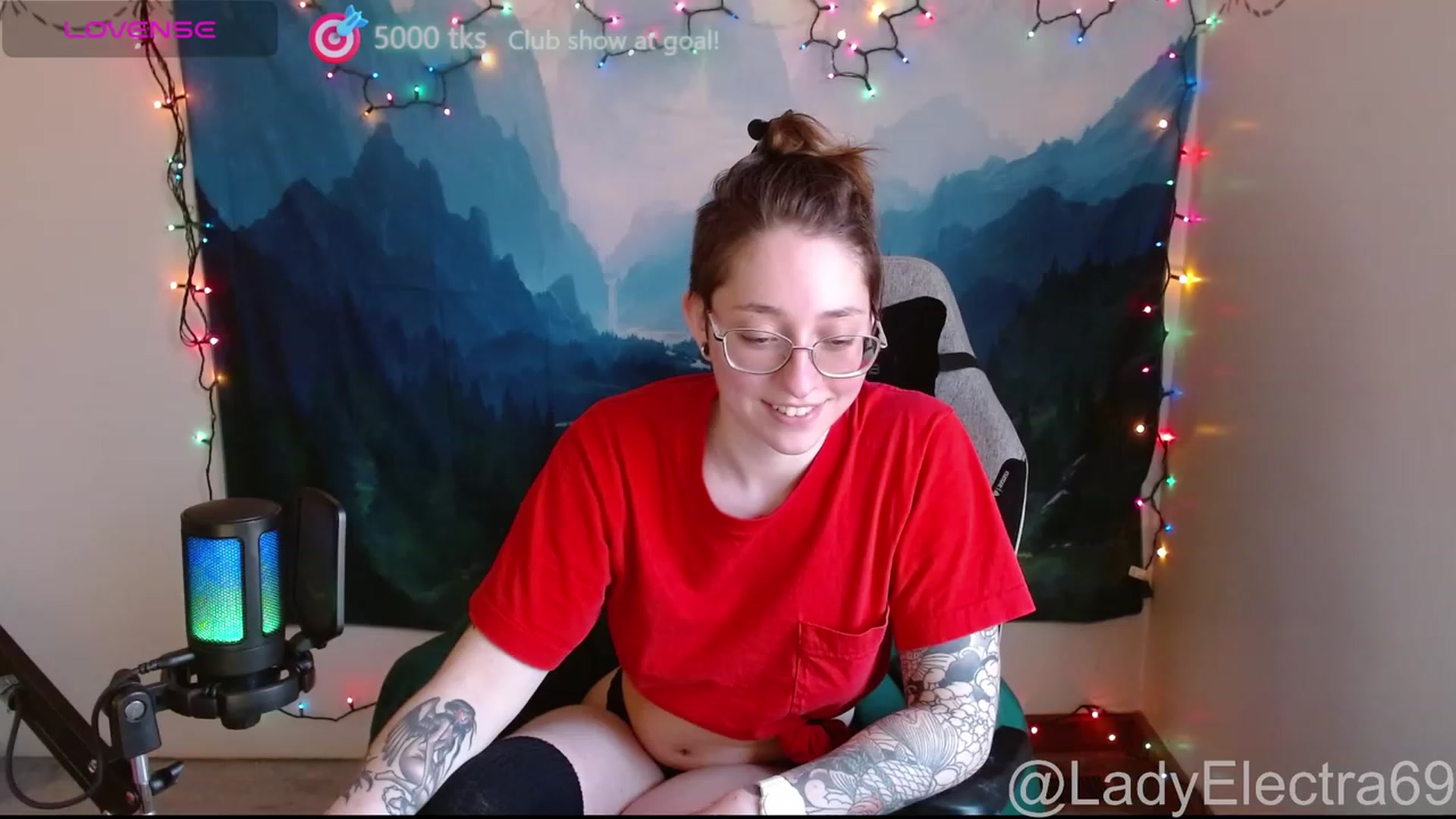 Gallery image thumbnail from LadyElectra69's myfreecams stream on, 12/09/2023, 18:33 image 11 of 20