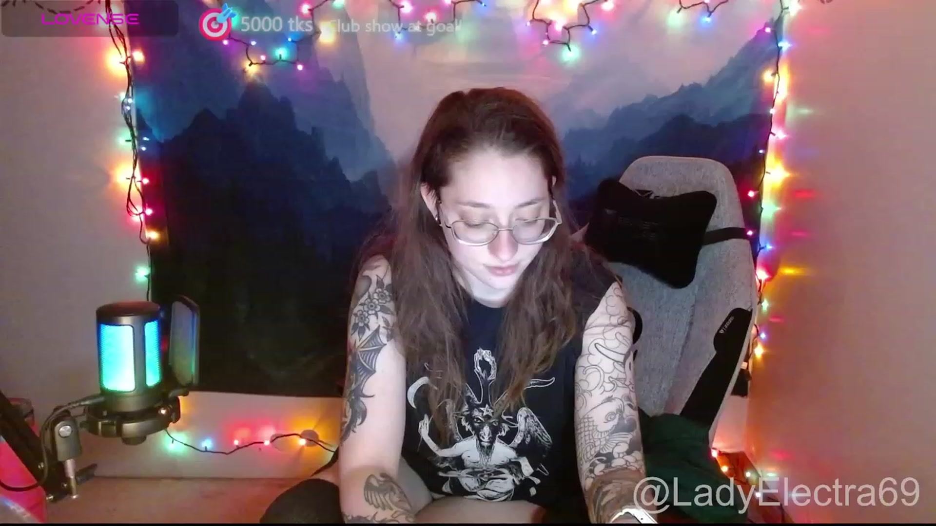 Gallery image thumbnail from LadyElectra69's myfreecams stream on, 12/12/2023, 03:05 image 14 of 20